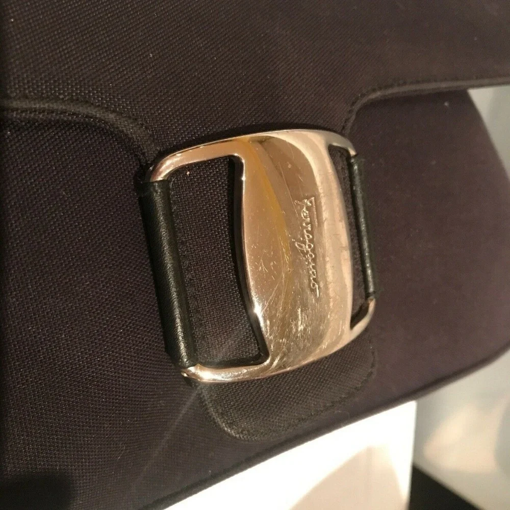 Salvatore Ferragamo Vara Black Shoulder Bag